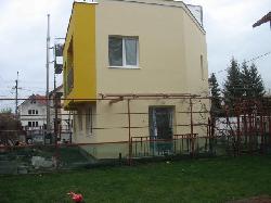 click pentru detalii